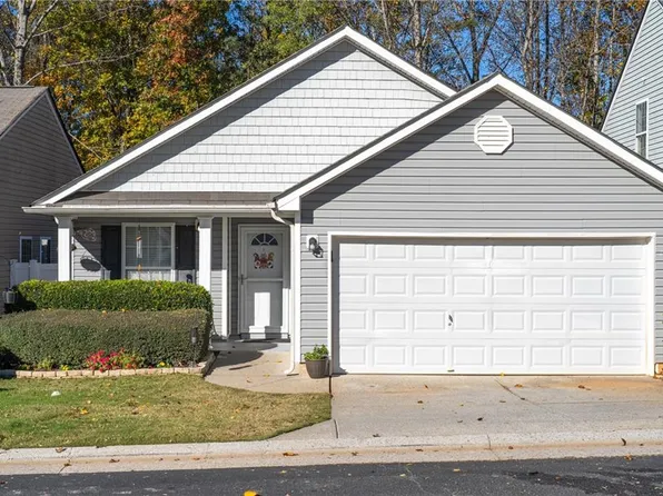 111 Topaz Dr, Dallas, GA 30132