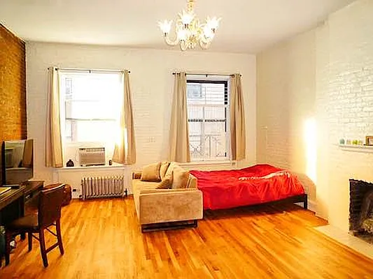 Rented by Friedman Roth Realty | media 6