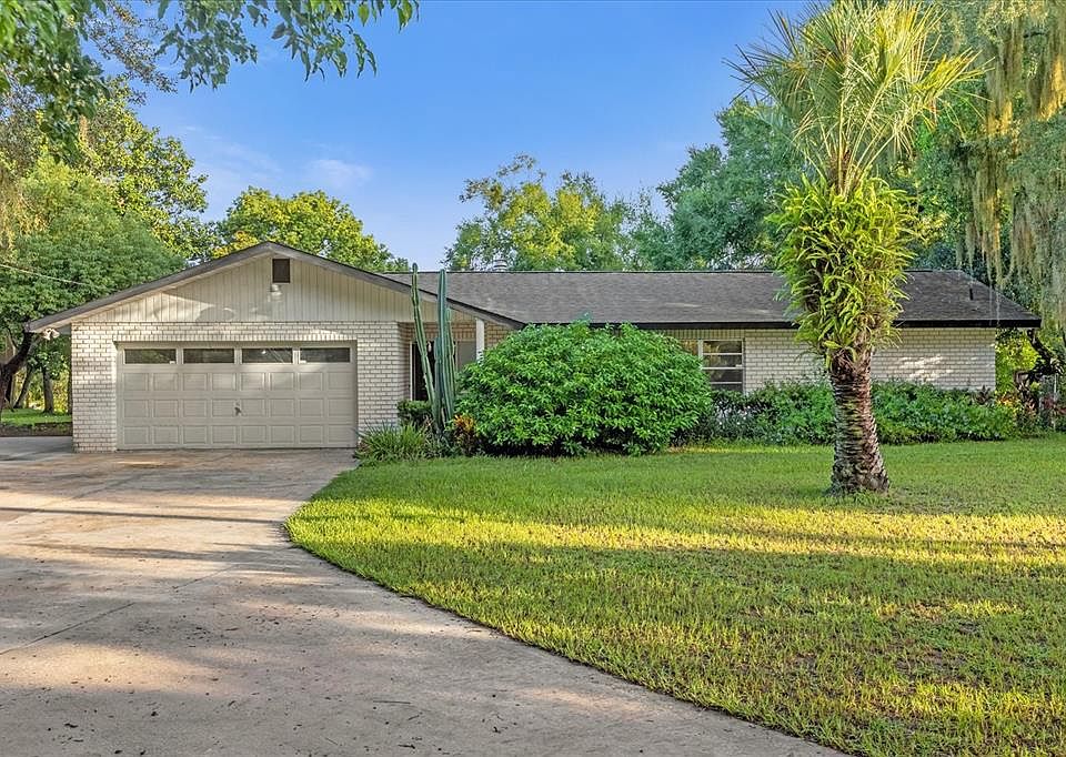 1st image of 17 Valencia Cir