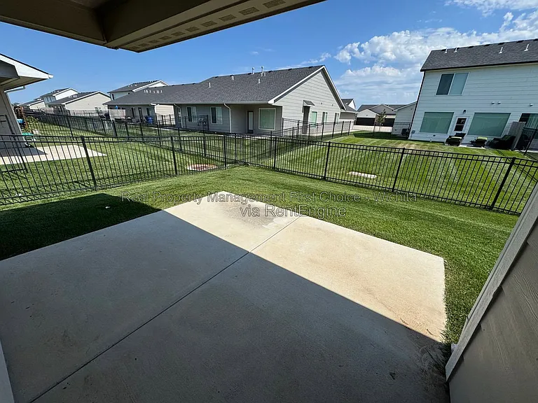12465 W Blanford St — Photo 35
