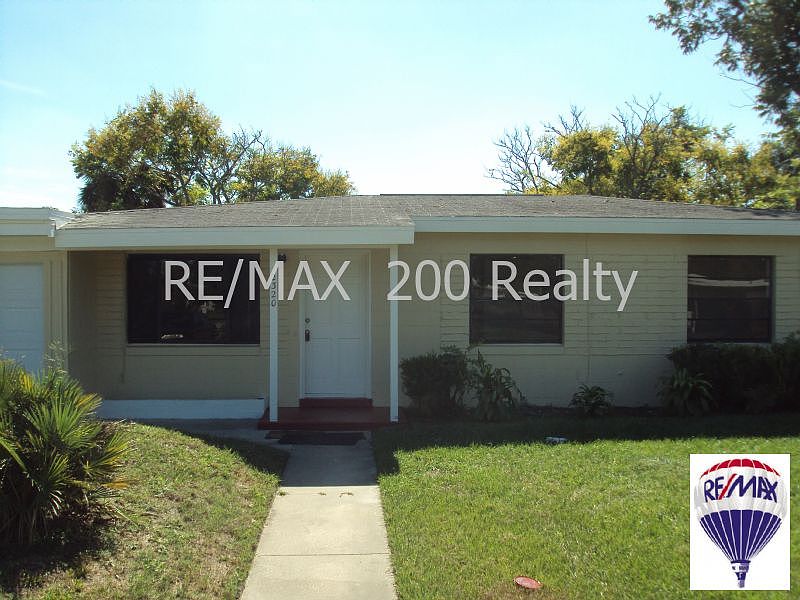 1st image of 2320 Barksdale Dr