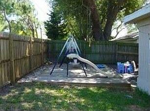 Backyard w/ dbl deck