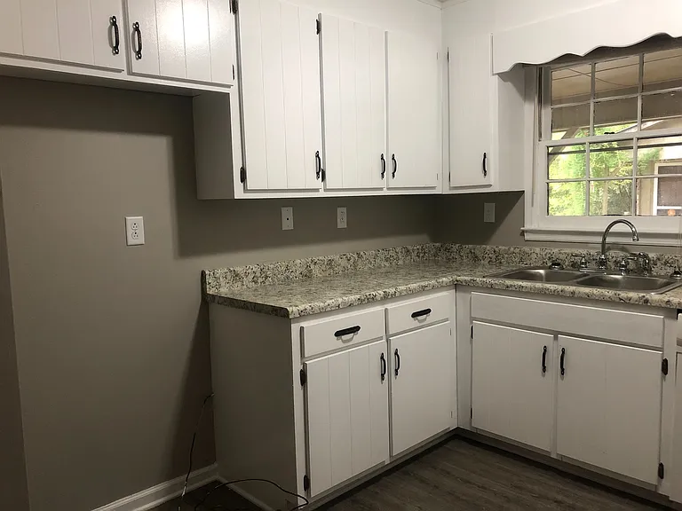 515 Chateau Dr SE — Photo 6