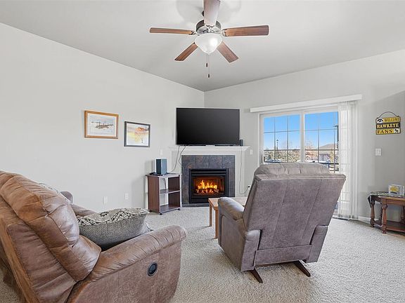 2nd image of 485 Glenmoor Pl