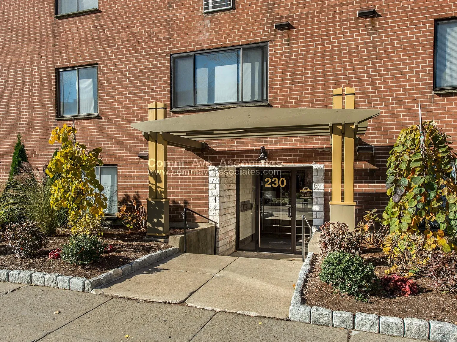 222 Babcock St — Photo 2