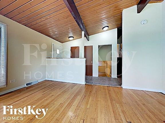 3rd image of 20536 Greenwood Dr