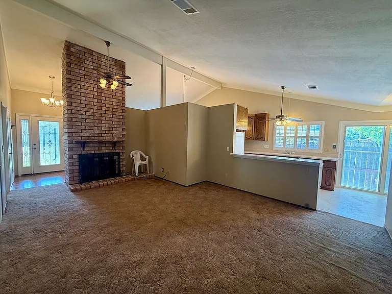 2810 Miller Ct — Photo 14