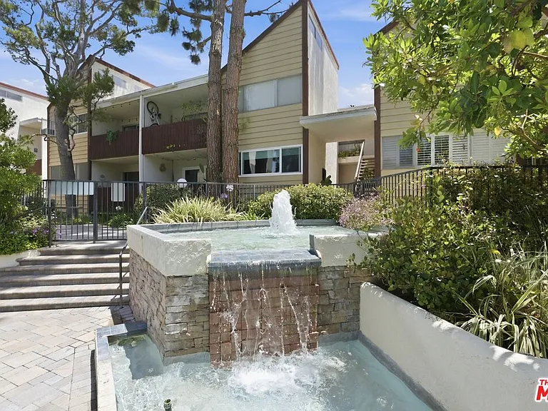 5900 Canterbury Dr #B217 — Photo 9