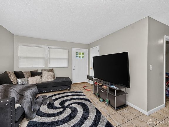 5th image of 3932 Necco Ave