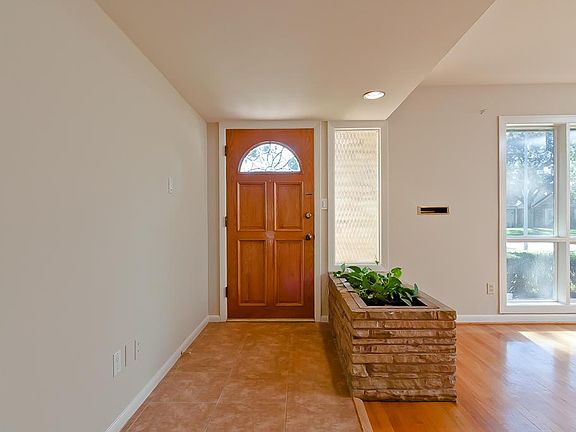 4th image of 4114 Levonshire Dr