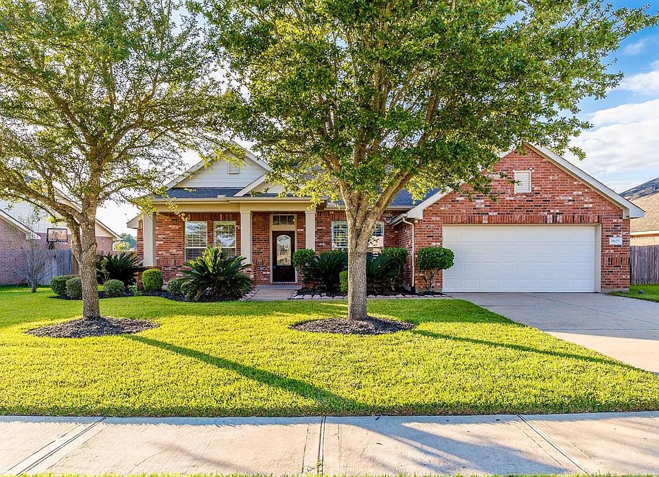 1st image of 18627 Summercliff Ln