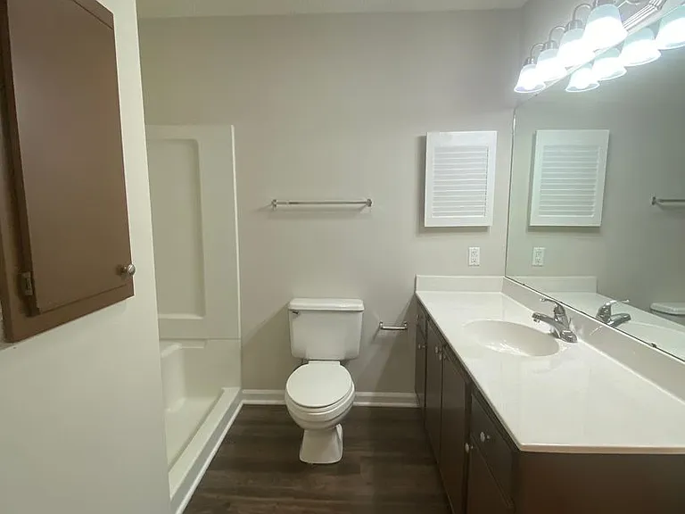 Meridian Park Apartments — Photo 151
