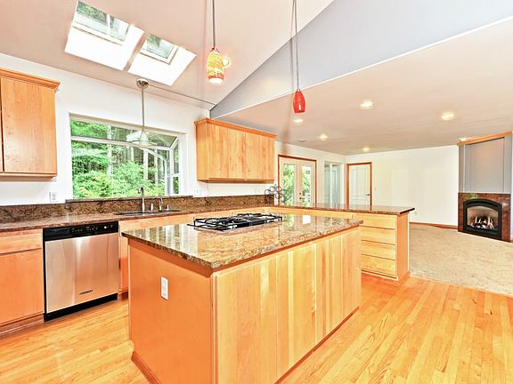 4th image of 14328 27th Ave NW