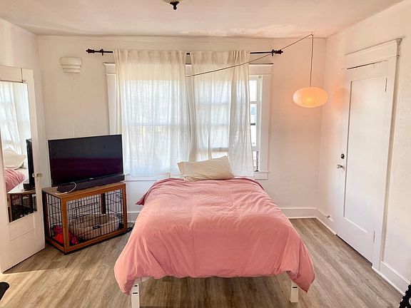 2nd image of 2742 E Broadway APT C