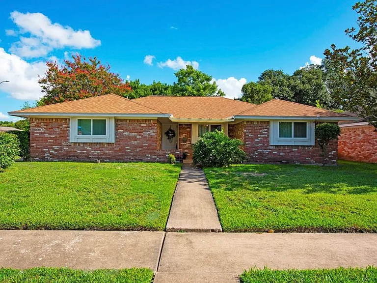 1102 E Rutgers Ln — Photo 24
