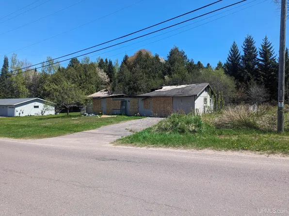 923 Dodge St, Houghton, MI 49931