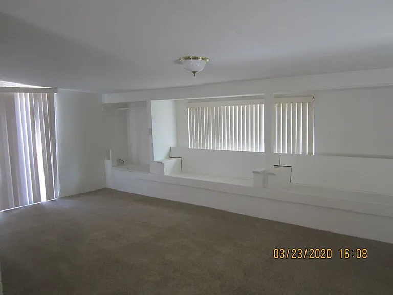 8314 Camelia Dr — Photo 9