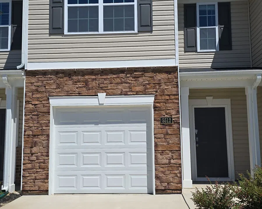 5512 Avery Dr