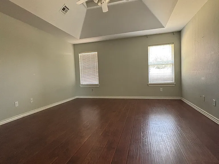 2301 NW 151st St — Photo 5