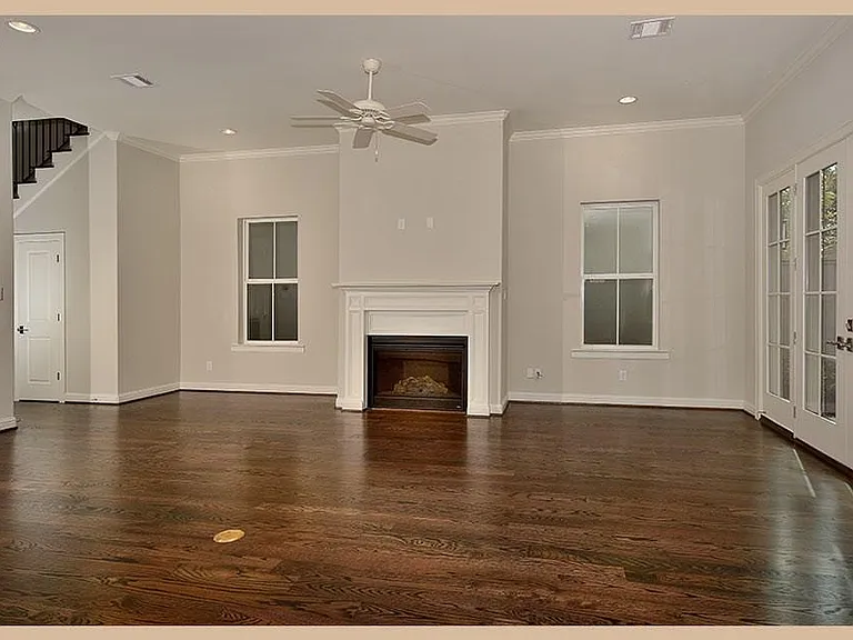 215 Willow St — Photo 7