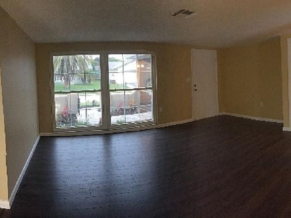 5th image of 7815 Flintlock Dr