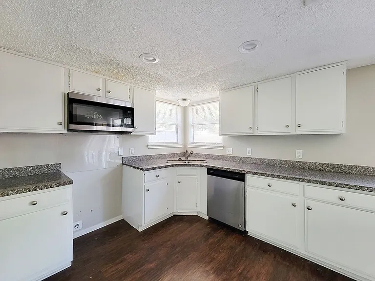 18402 Tall Cypress Dr — Photo 11