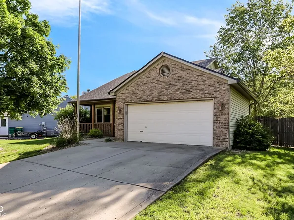 3955 Pebble Beach Ct, Franklin, IN 46131