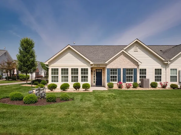 2001 Yorkshire Way, Zelienople, PA 16063