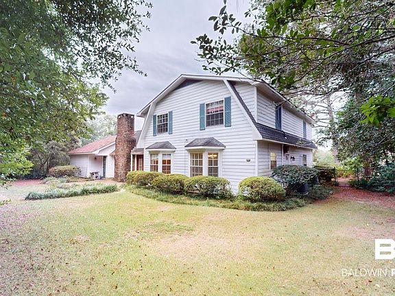 2nd image of 6601 Horsemans Cir