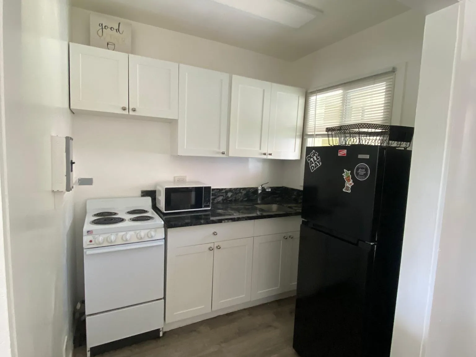 Studio, 350 sqft, $1,500 — Photo 3
