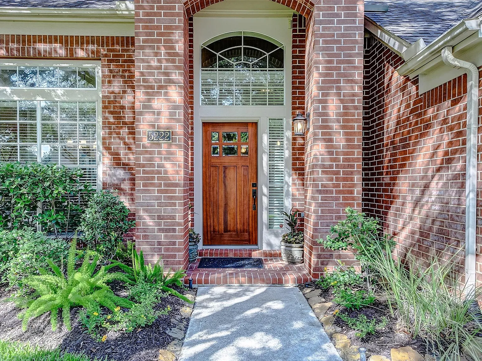 4 bed, 2.5 bath, 2709 sqft, $2,700 — Photo 3