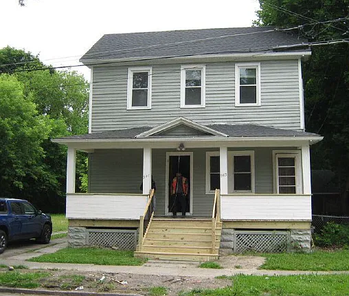 3 bed, 2426 sqft, $1,550 — Photo 1