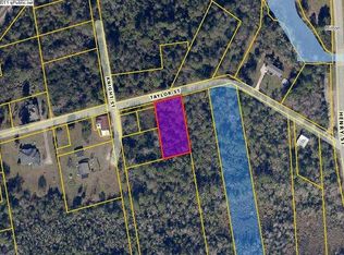 6852 Taylor St, Milton, FL 32570