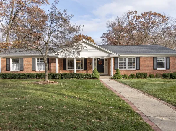 1670 North 123rd STREET, Wauwatosa, WI 53226