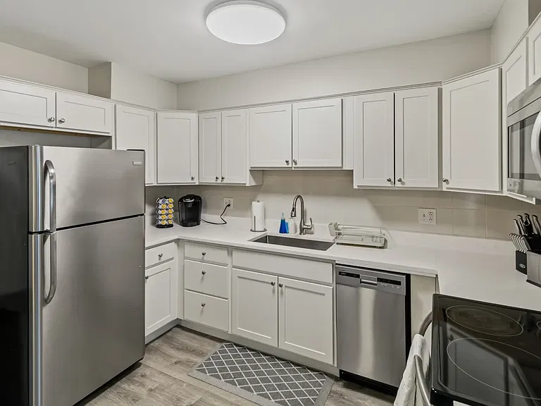 119 W Rockland Rd #2-B — Photo 8