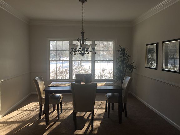 4th image of 3227 Hanover Dr