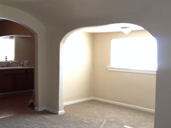 3rd image of 1408 N Safford Ave