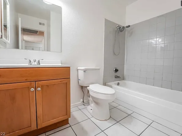 32 Gold Bar Ct #C, Las Vegas, NV 89110