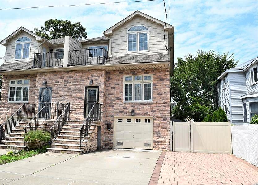 1st image of 253 Poultney St