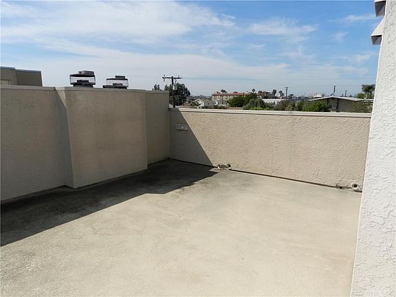 4th image of 4176 W 147th St Unit 403