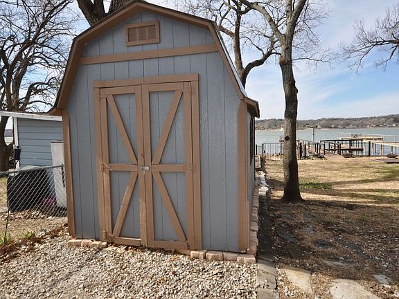 5th image of 1937 E Lake Dr