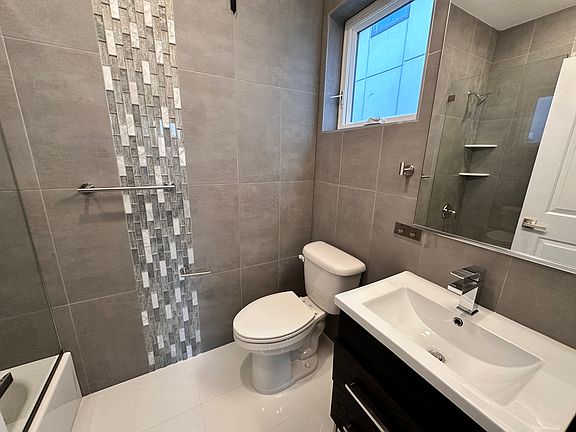5th image of 1326 46th St #2