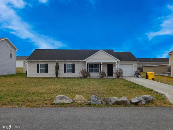 163 Minister Dr, Martinsburg, WV 25404