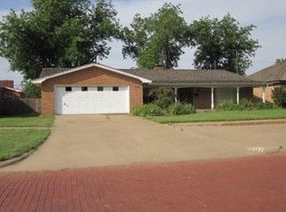 707 Avenue G NW, Childress, TX 79201