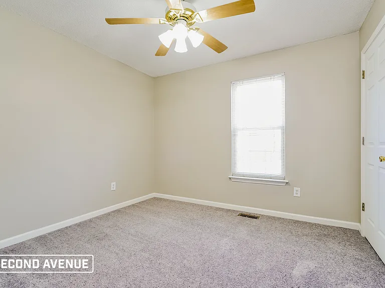 4204 Akins Ridge Ln — Photo 11