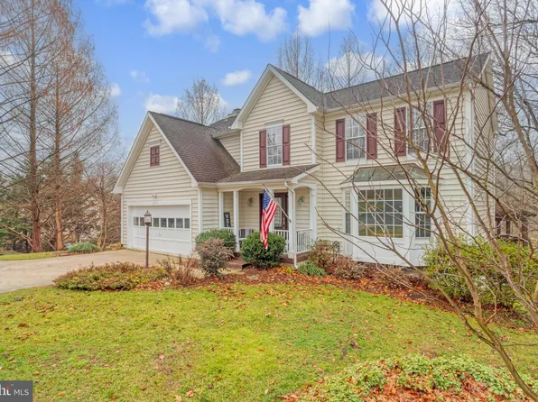 3915 Triad Ct, Woodbridge, VA 22192