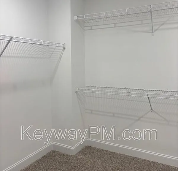 2044 Denmark Ave — Photo 12