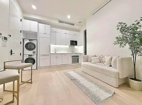 155 Smith St #1A Photo 1