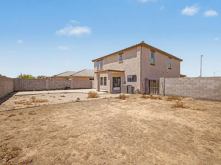 559 W Viola St — Photo 39