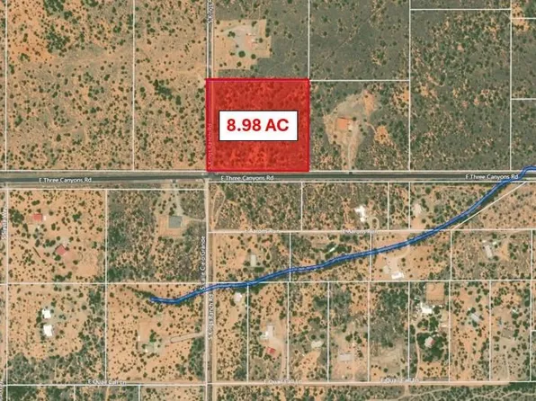 8415 E Three Canyons Rd, Hereford, AZ 85615